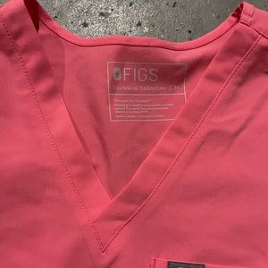 Womens figs top! Hot pink worn one time